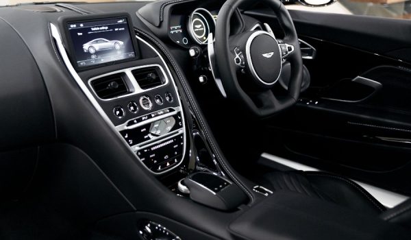 Aston Martin DB11 (2016 – Current) 8.4” COMAND Screen