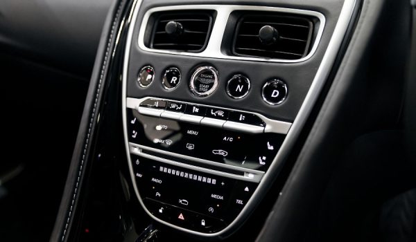 Aston Martin DB11 (2016 – Current) 8.4” COMAND Screen
