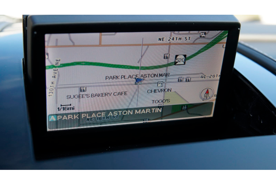 Aston Martin DBS V12 (2007 – 2012) AMi V2 – Volvo Navigation