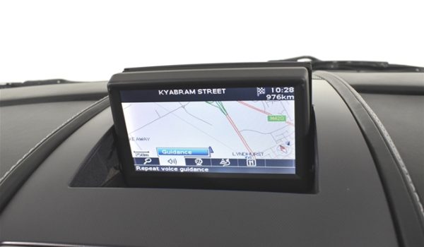 Aston Martin V8 / V12 Vantage (2005 – 2012) AMi V1 – Volvo Navigation