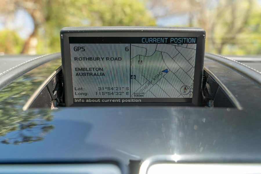 Aston Martin V8 / V12 Vantage (2005 – 2012) AMi V1 – Volvo Navigation