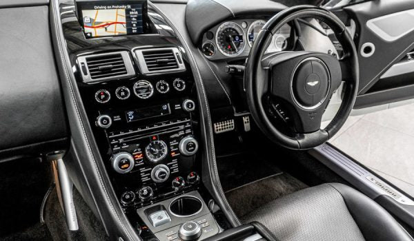 Aston Martin Rapide (2012 – 2016) AMi v2 – Garmin Navigation