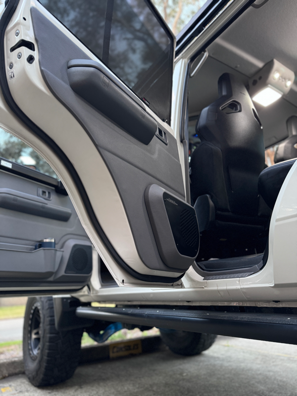 REAR PREMIUM Door Trims + PREMIUM rear Speaker Door Pods