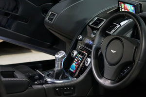 Aston Martin V8 Vantage (2005 – 2012) AMi V1 – Volvo Navigation