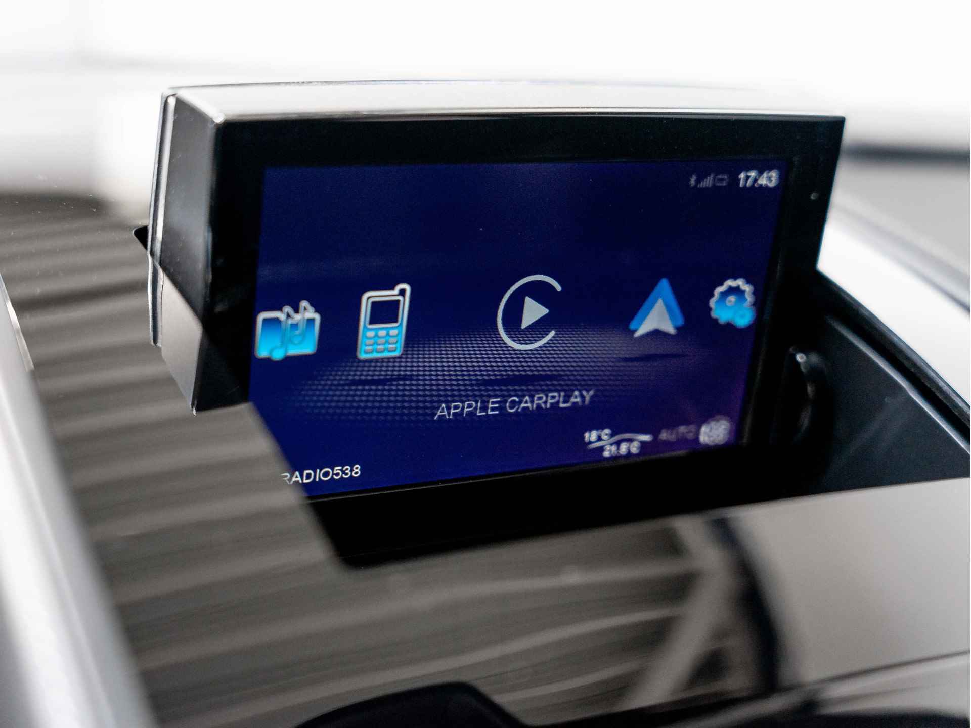 Aston Martin Vanquish (2012 – 2018) AMi III – Garmin Navigation