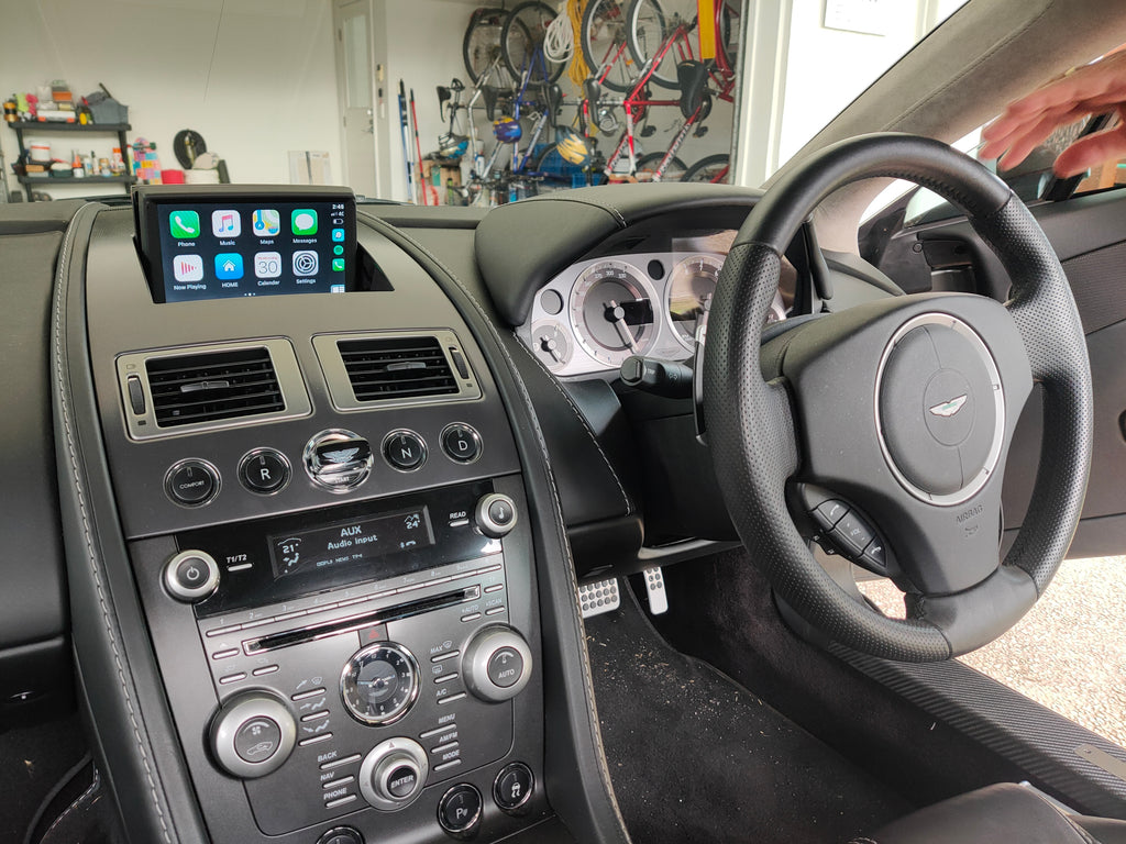 Aston Martin DB9 (2004 – 2008) AMi v1 – Volvo Navigation