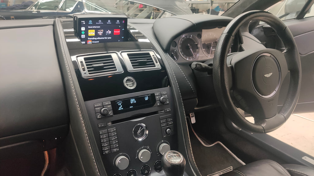 Aston Martin DB9 (2004 – 2008) AMi v1 – Volvo Navigation