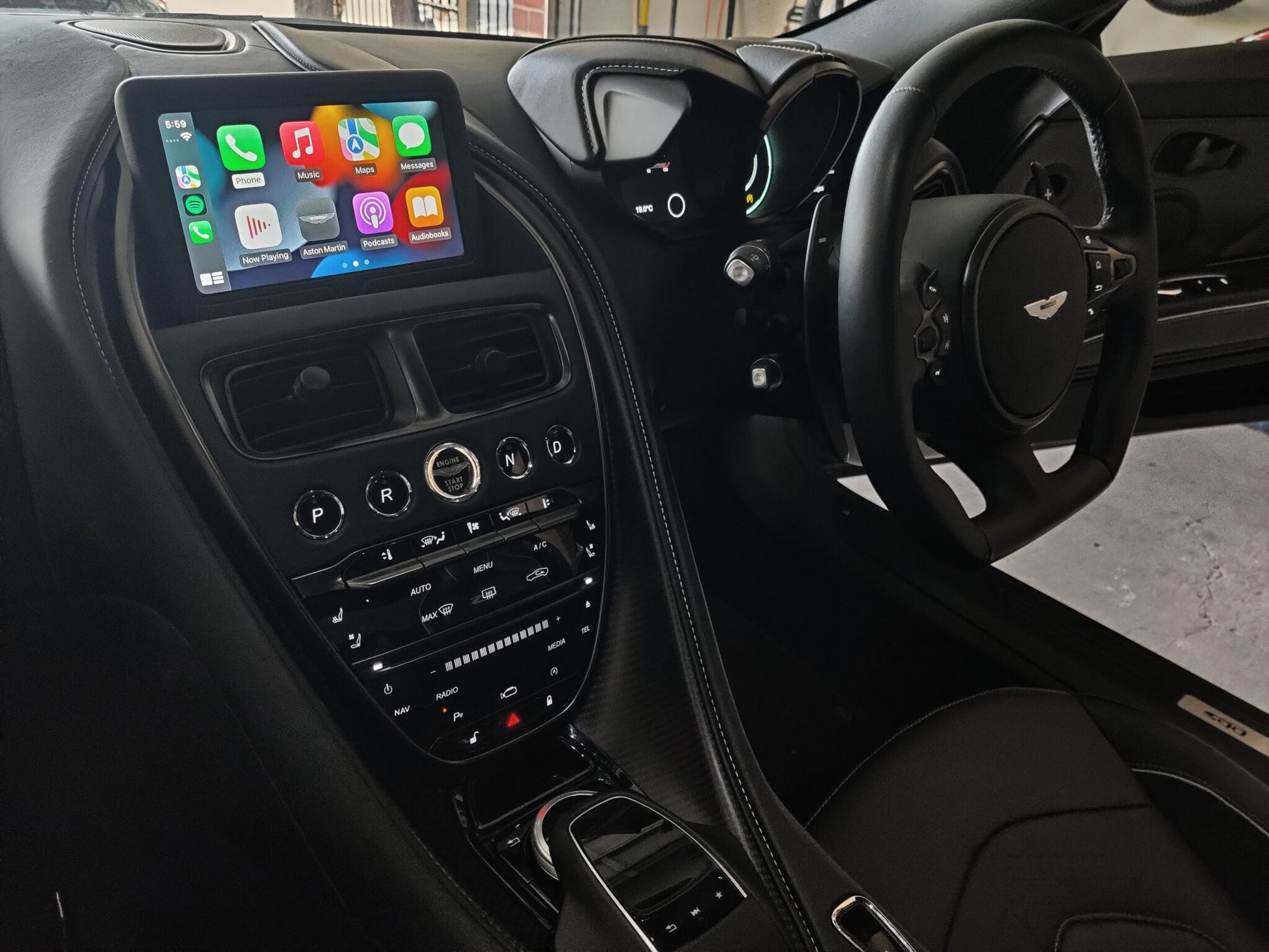 Aston Martin DBS Superleggera (2018 – Current) 8.4” COMAND Screen