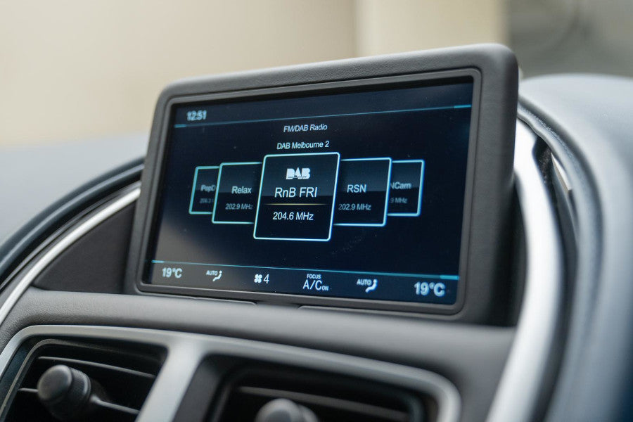 Aston Martin DBS Superleggera (2018 – Current) 8.4” COMAND Screen