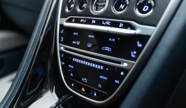 Aston Martin DBS Superleggera (2018 – Current) 8.4” COMAND Screen