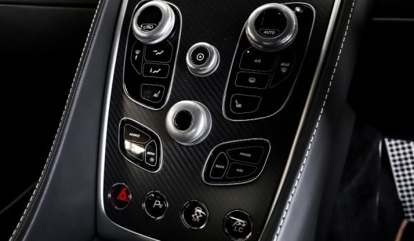 Aston Martin Vanquish (2012 – 2018) AMi III – Garmin Navigation
