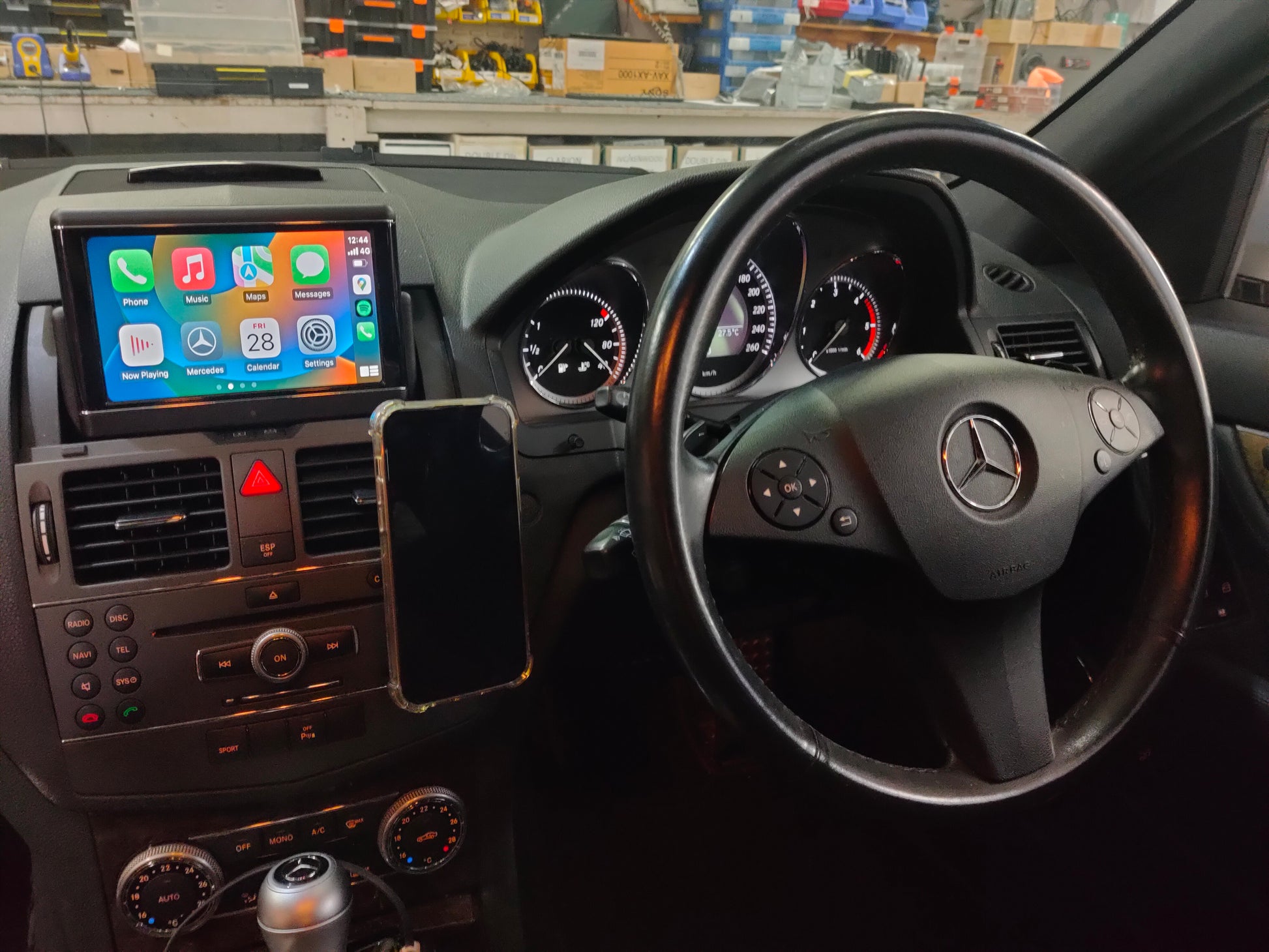Mercedes C Class W204 (2007 – 2011) NTG 4.0