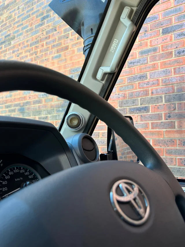 E4WD Tweeter Pillar Pods