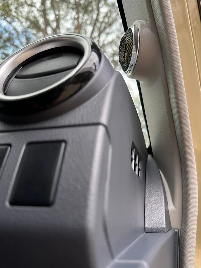 E4WD Tweeter Pillar Pods